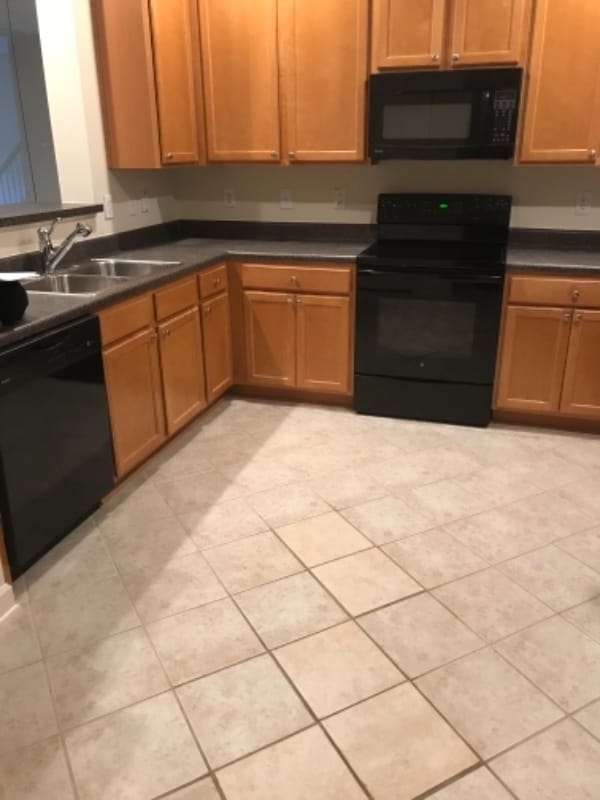 Building Photo - 660 Friendway Rd