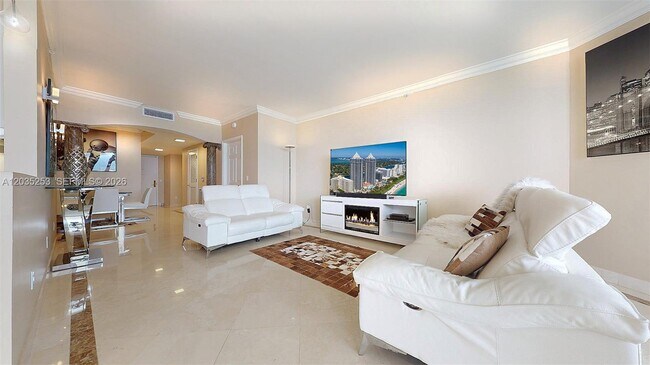 Building Photo - 4779 Collins Ave