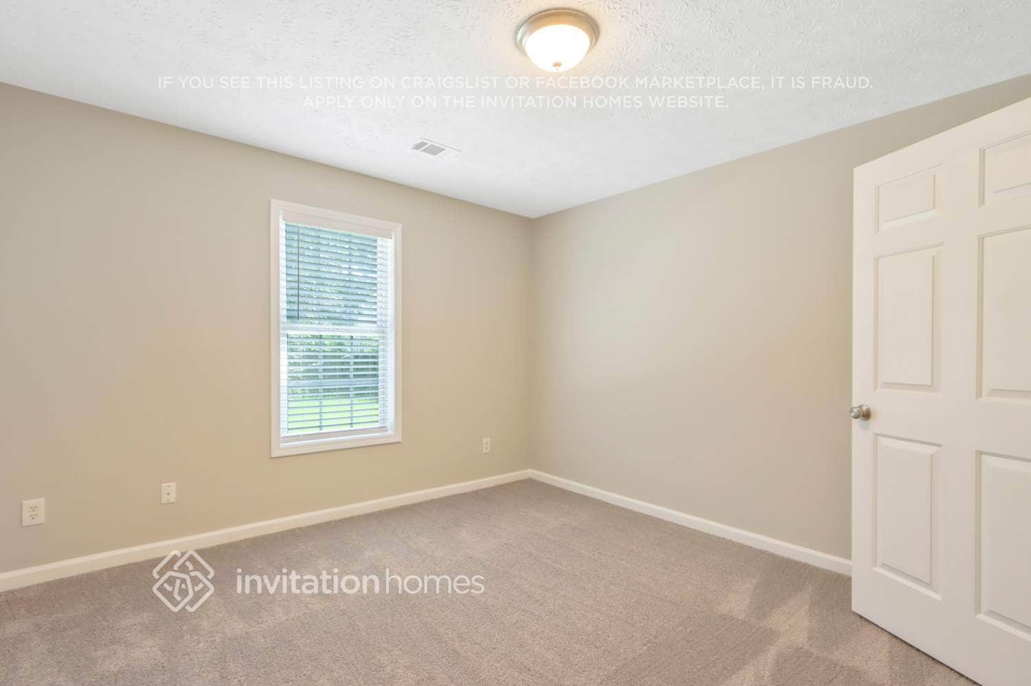 Building Photo - 370 Telford Dr