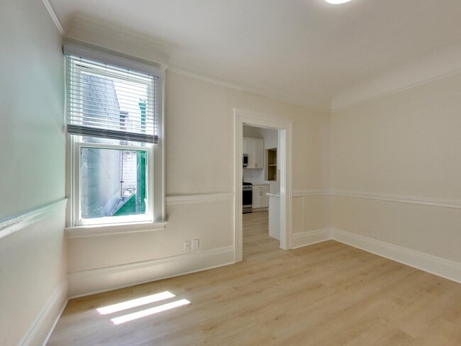 Building Photo - 1367 Grant Ave