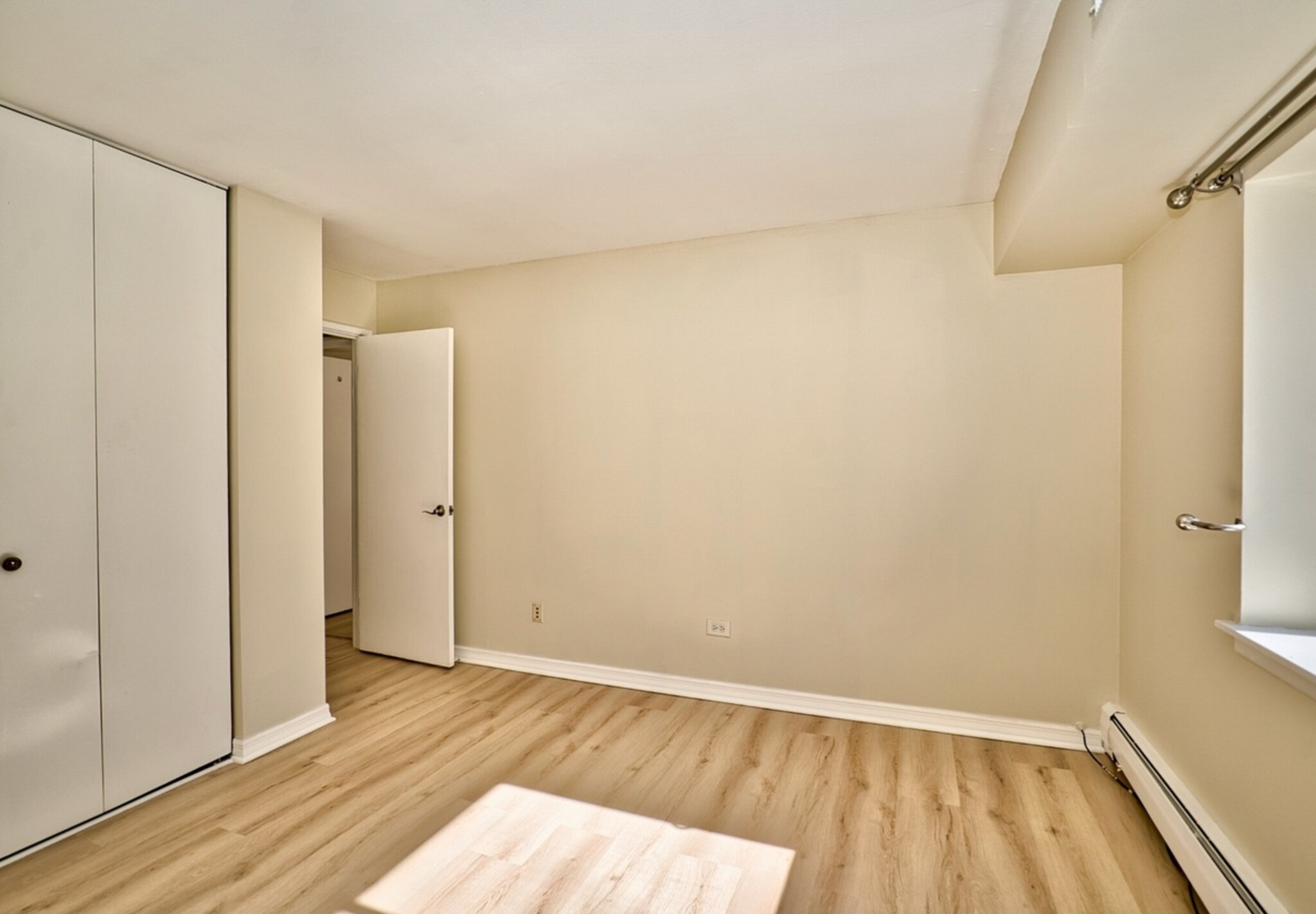 Building Photo - 1206 E Fairview St