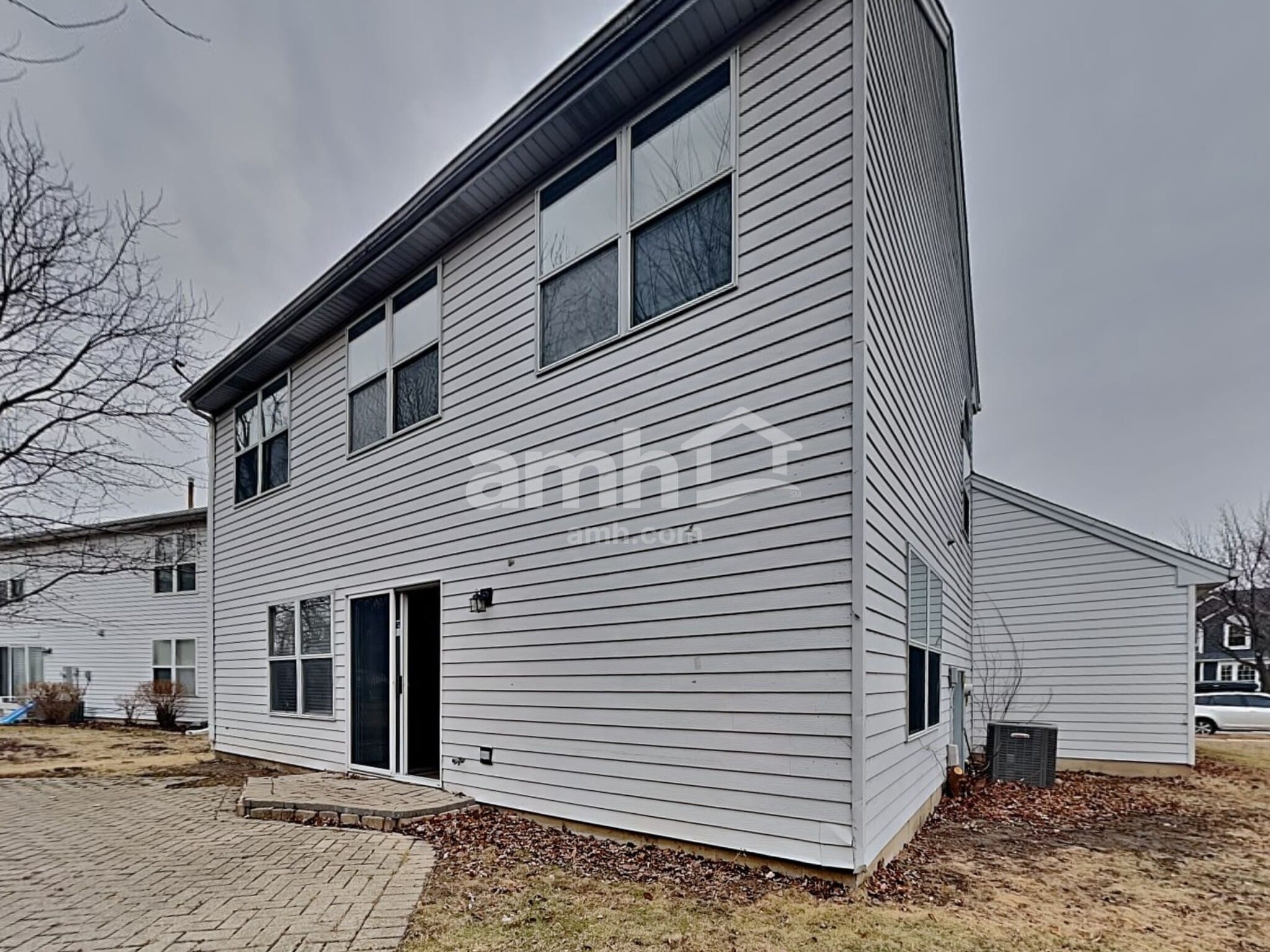 Building Photo - 2417 Deerfield Dr