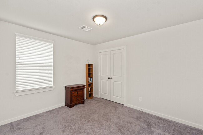 Building Photo - 76 Rd 51030