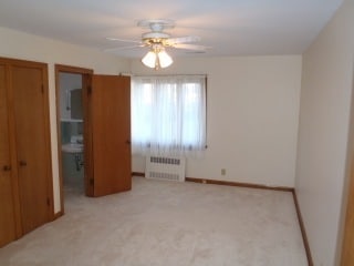Building Photo - Spacious 3-4 Bedroom Ranch Style House for Rent