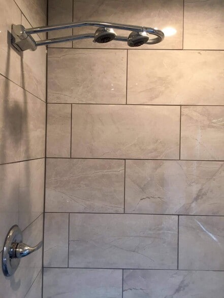 Building Photo - 19 5th Ave