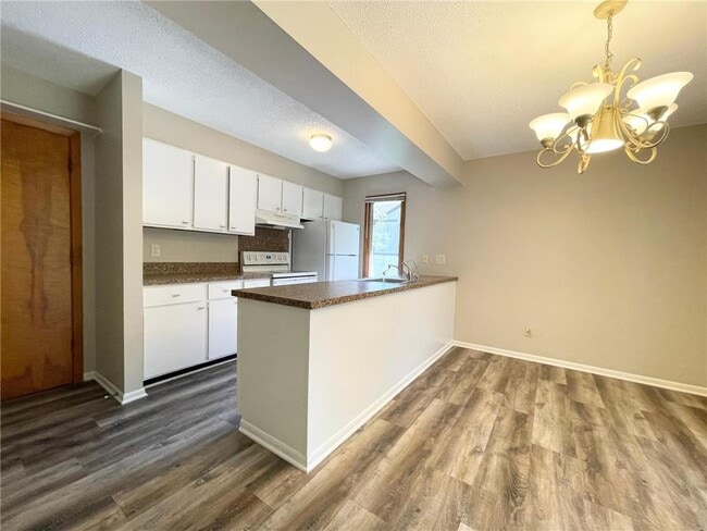 Building Photo - 5420 Mallard Ln