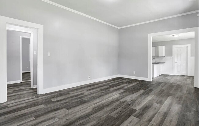 Building Photo - 1633 Phillips Ln