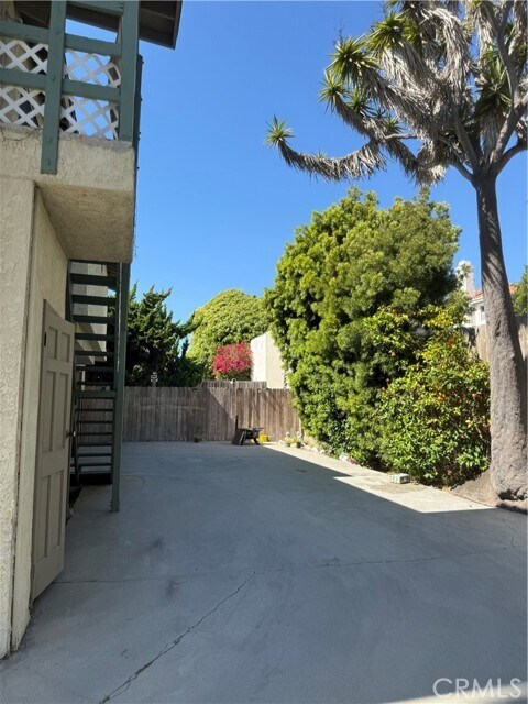 Building Photo - 2103 Harriman Ln