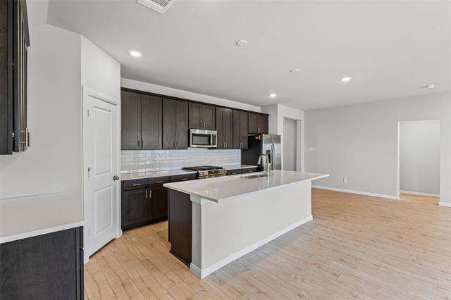 Building Photo - 1324 Water Canna Dr