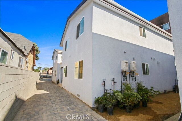 Building Photo - 9241 1/2 Firth Blvd