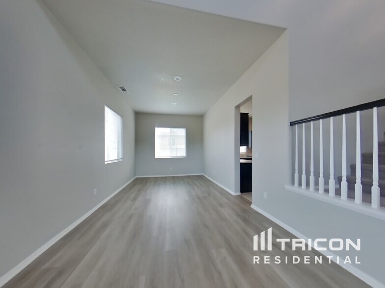 Building Photo - 13725 Polk Ct