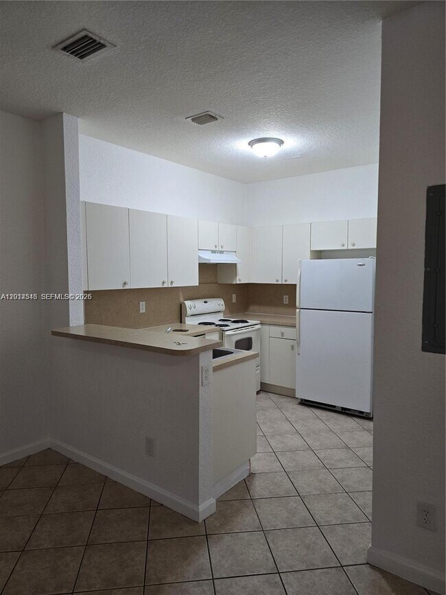 Building Photo - 1304 N Santa Catalina Cir