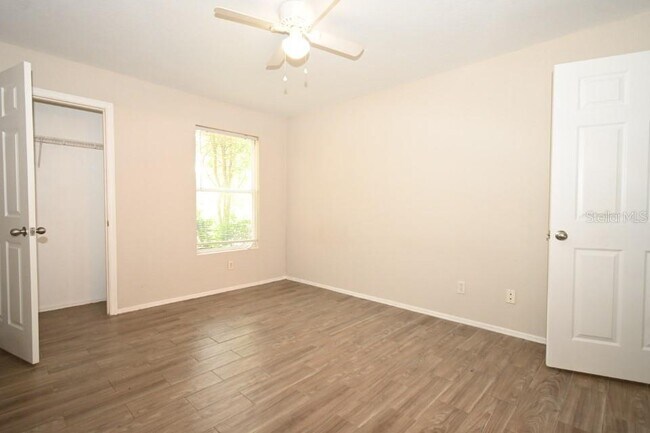 Building Photo - 5904 Willow Ridge Dr