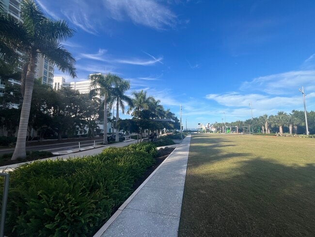 Building Photo - 988 Boulevard of the Arts