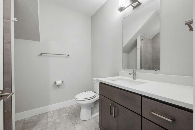 Building Photo - 4204 Elevator Dr