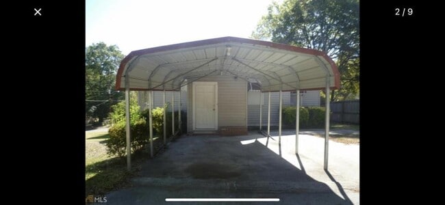 Building Photo - 1400 N Clarke St