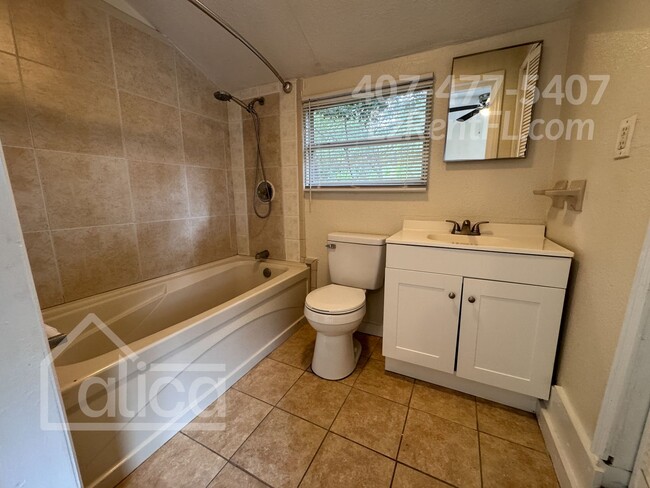 Building Photo - 4-Bedroom Remodel with Move-In Special in ...