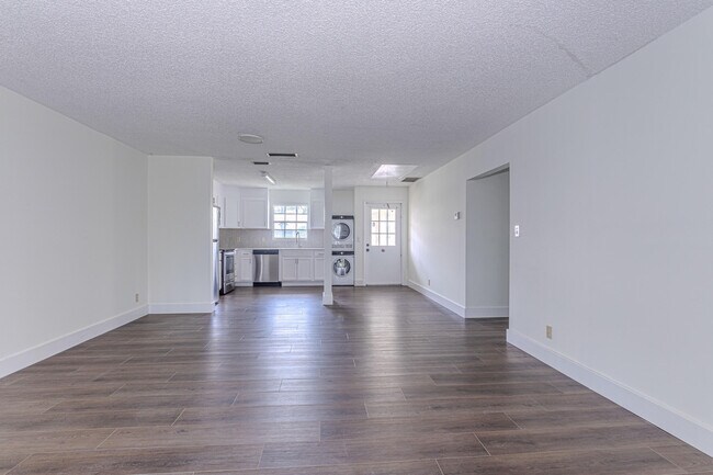 Building Photo - 175 Cape Cod Cir
