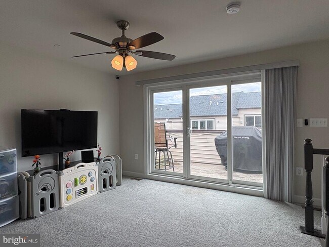 Building Photo - 7312 Mountaineer Dr