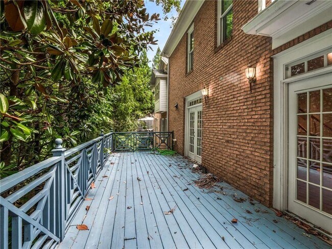 Building Photo - 448 Ivy Park Ln NE