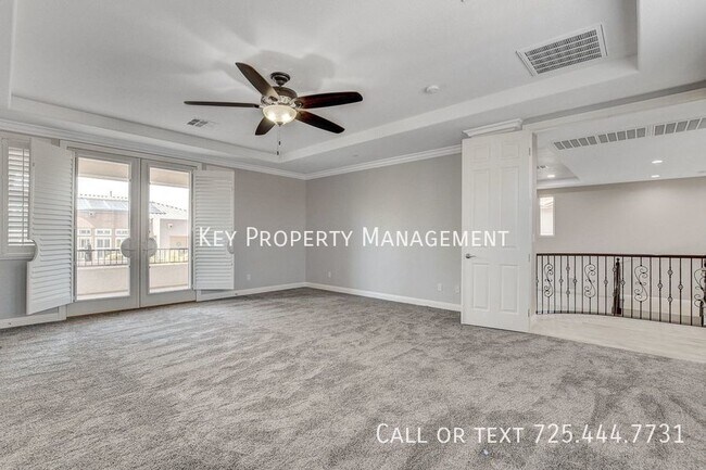 Building Photo - 4 BEDROOM 4.5 BATH MOUNTAINS EDGE REMODELE...