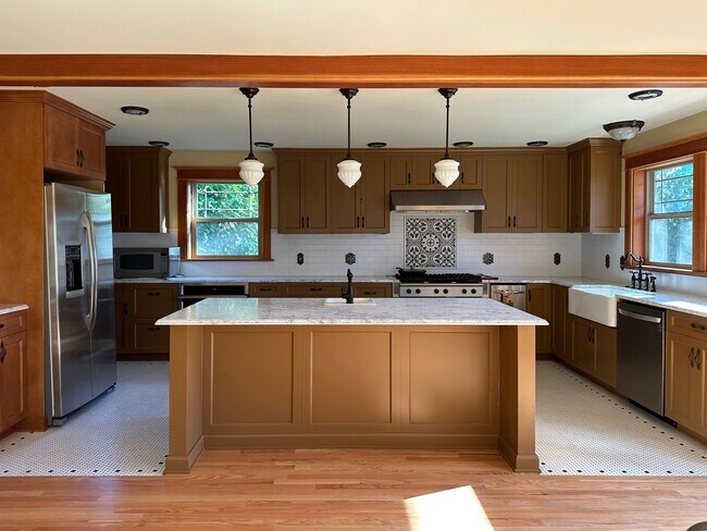 Building Photo - Luxury Craftsman with Spanish Accents & Bo...