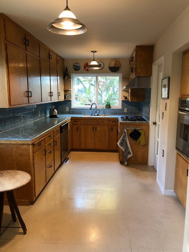 Building Photo - 4560 Sullivan Ct