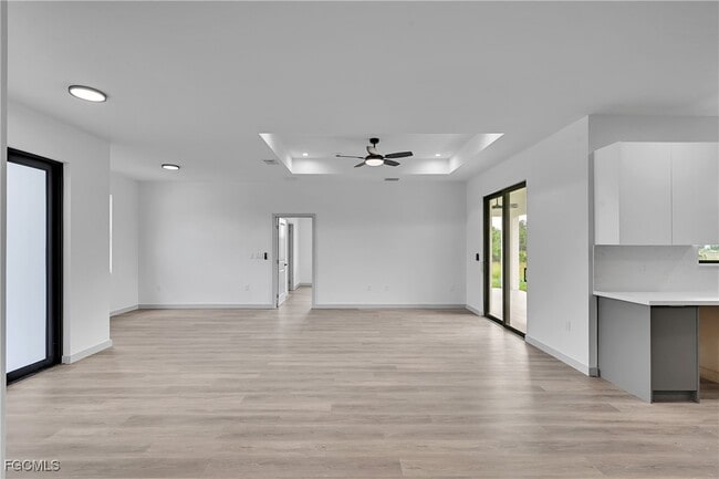 Building Photo - 1024 Halby Ave S