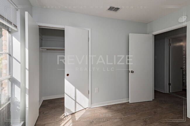 Building Photo - HALF-DEPOSIT SPECIAL! Updated 4 Bed 2 Bath Brick Home in West Mobile