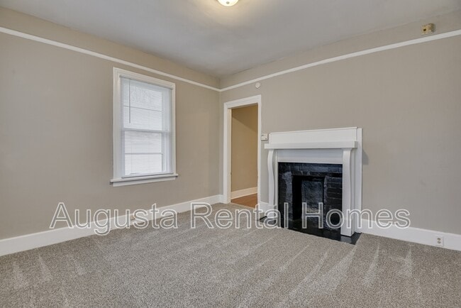 Building Photo - 104 Ellis St