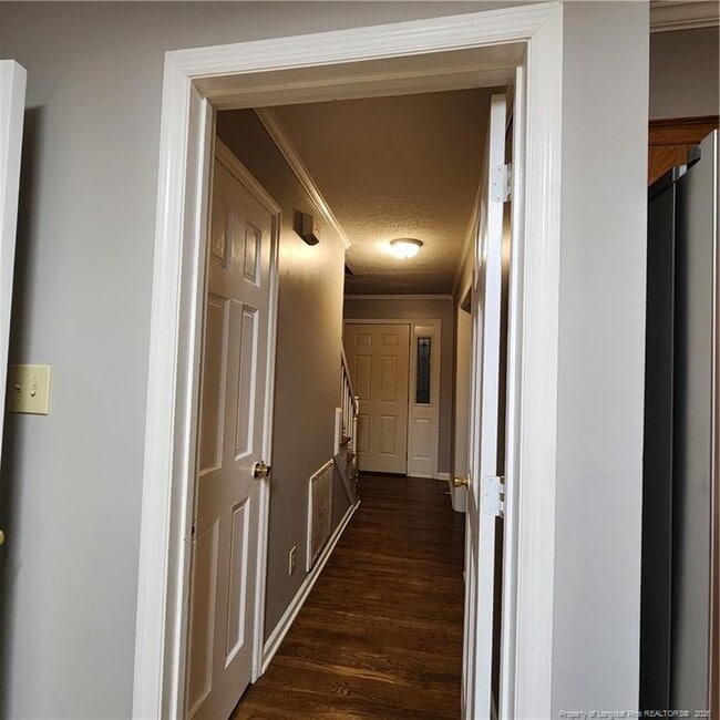 Building Photo - 4016 Bankside Dr