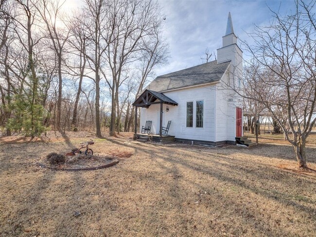 Building Photo - 18186 State Hwy 74B