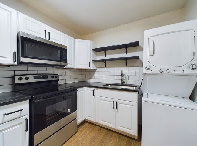 Building Photo - 6208 E 152 Terrace