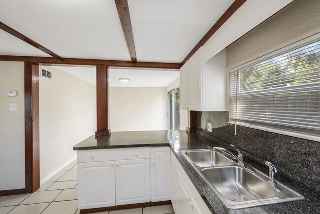 Building Photo - $1600 House on Corner Lot Ready by June 1,...