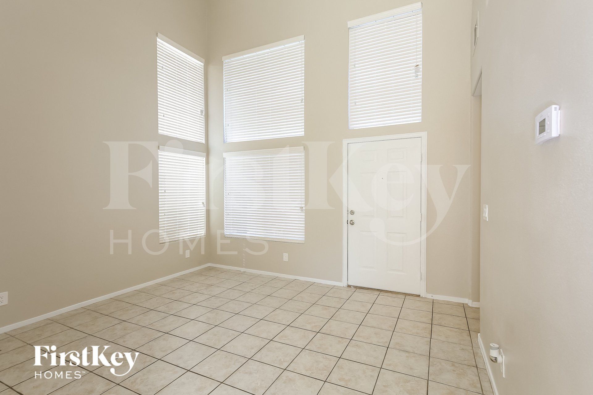 Building Photo - 800 Coliseum Ln