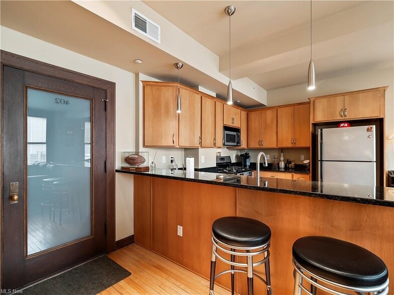 Building Photo - 140 Public Sq