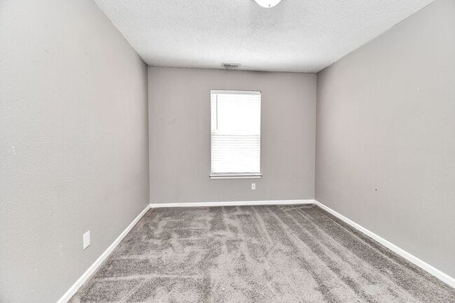 Building Photo - Beautiful 3-Bedroom Home in Fishers