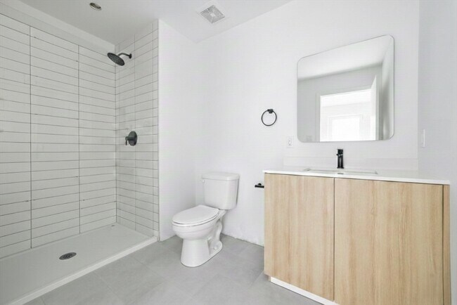 Building Photo - 1035 Commonwealth Ave