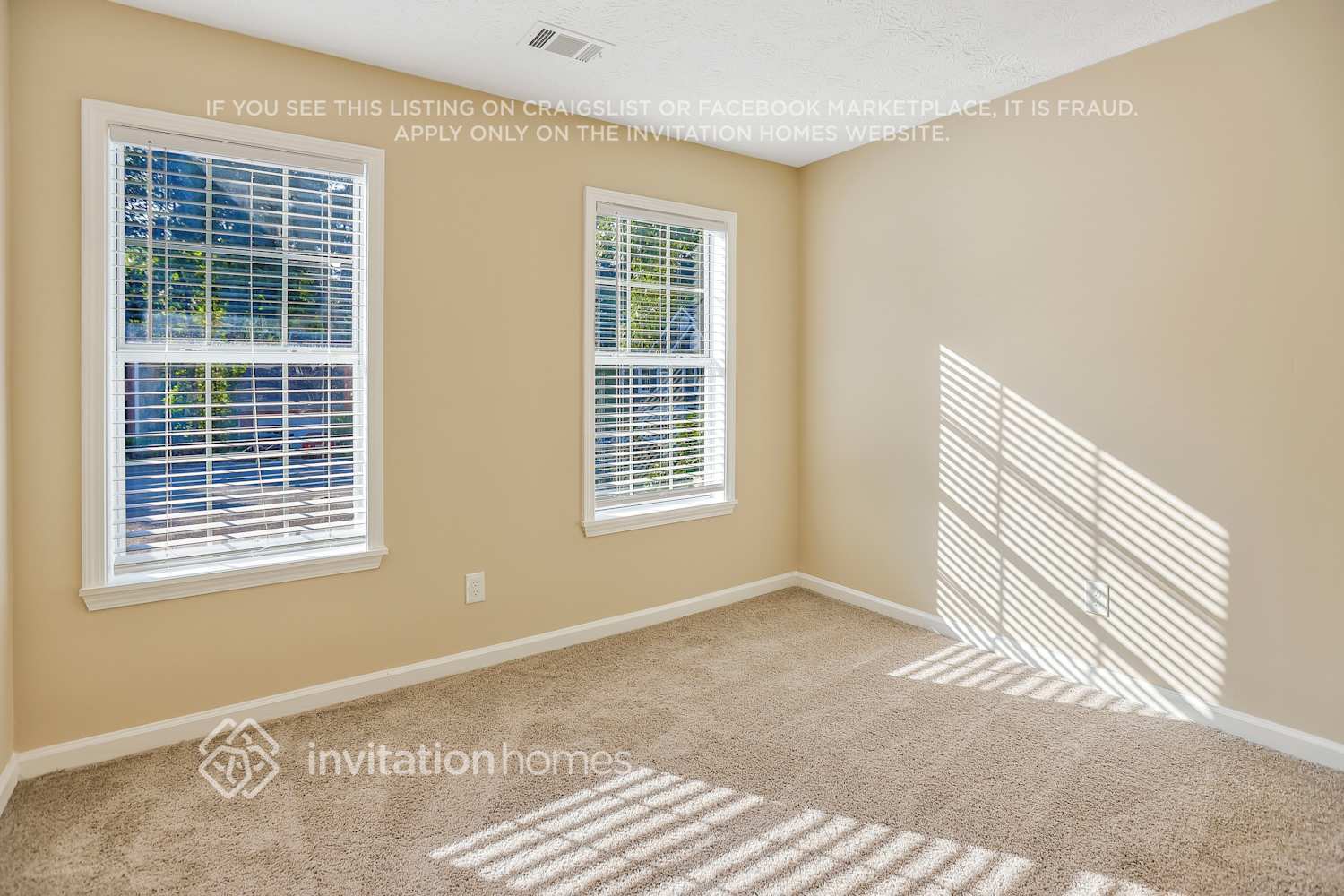 Building Photo - 806 Alta Ct