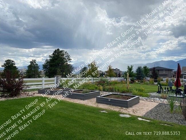 Building Photo - 1279 Foothills Farm Way