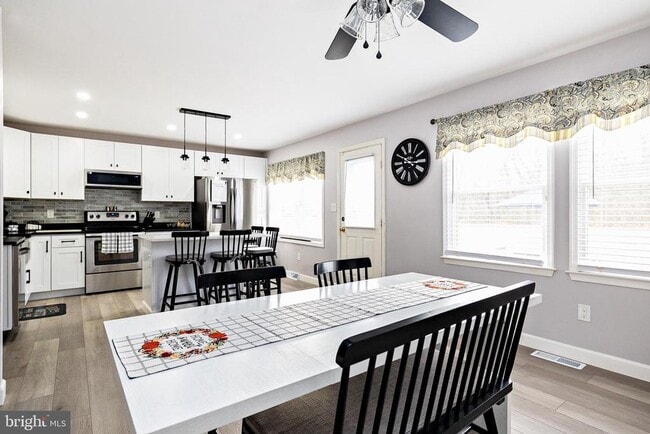 Building Photo - 937 Magnolia Rd