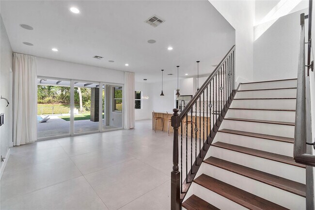 Building Photo - 12015 NW 83rd Pl