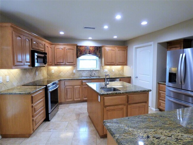 Building Photo - 1027 Short Reach Dr