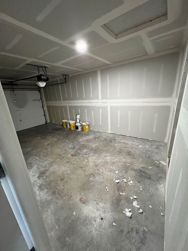 Building Photo - 1218 S 41st Ave