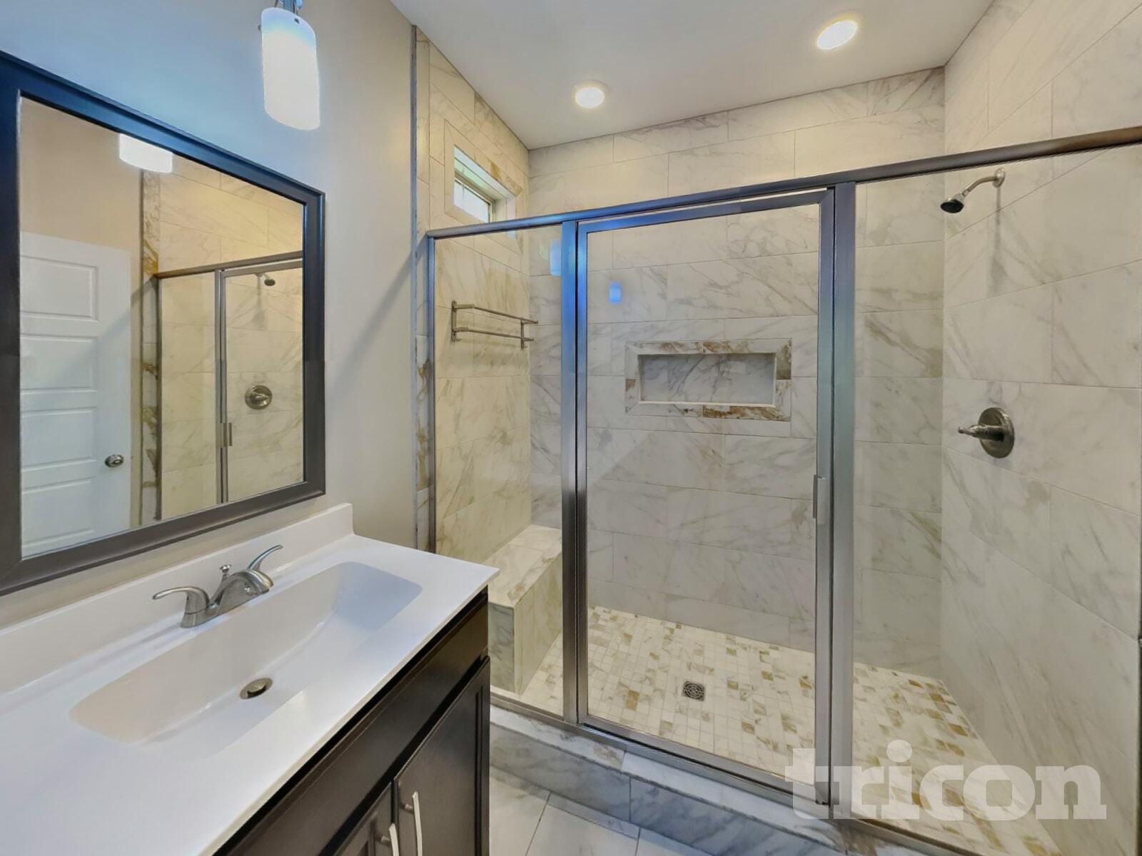 Building Photo - 124 Lucerne Ln