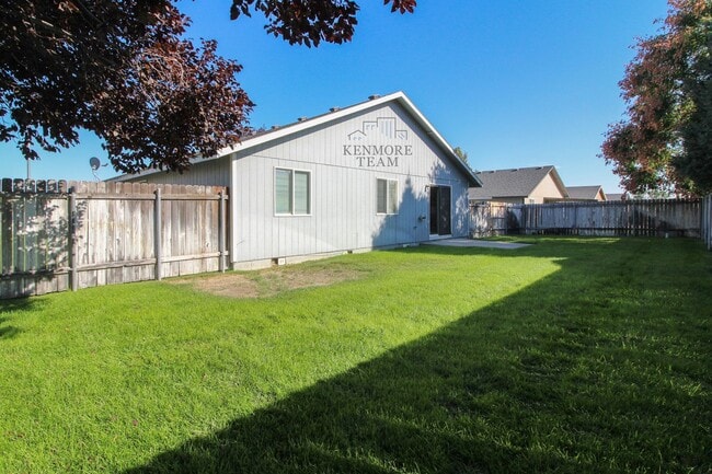 Building Photo - 5108 Montague Ln