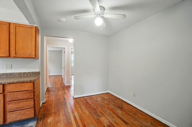 Building Photo - 3926 E Gatewood Ln
