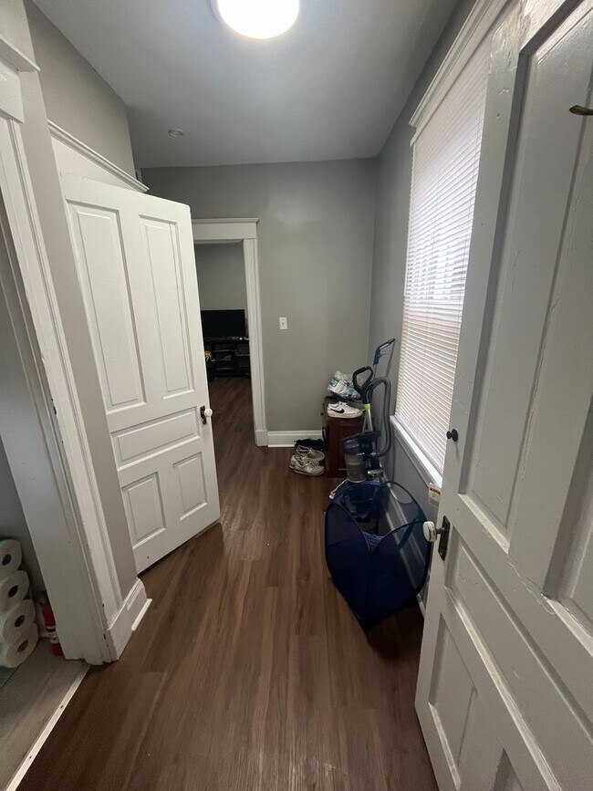 Building Photo - Five Bedroom Available for 26-27 School Year!