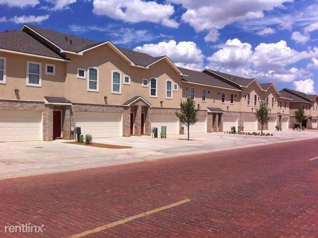 Primary Photo - 2 br, 2 bath Townhome - 2012 Main St