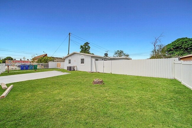 Building Photo - 19110 NW 36th Ave